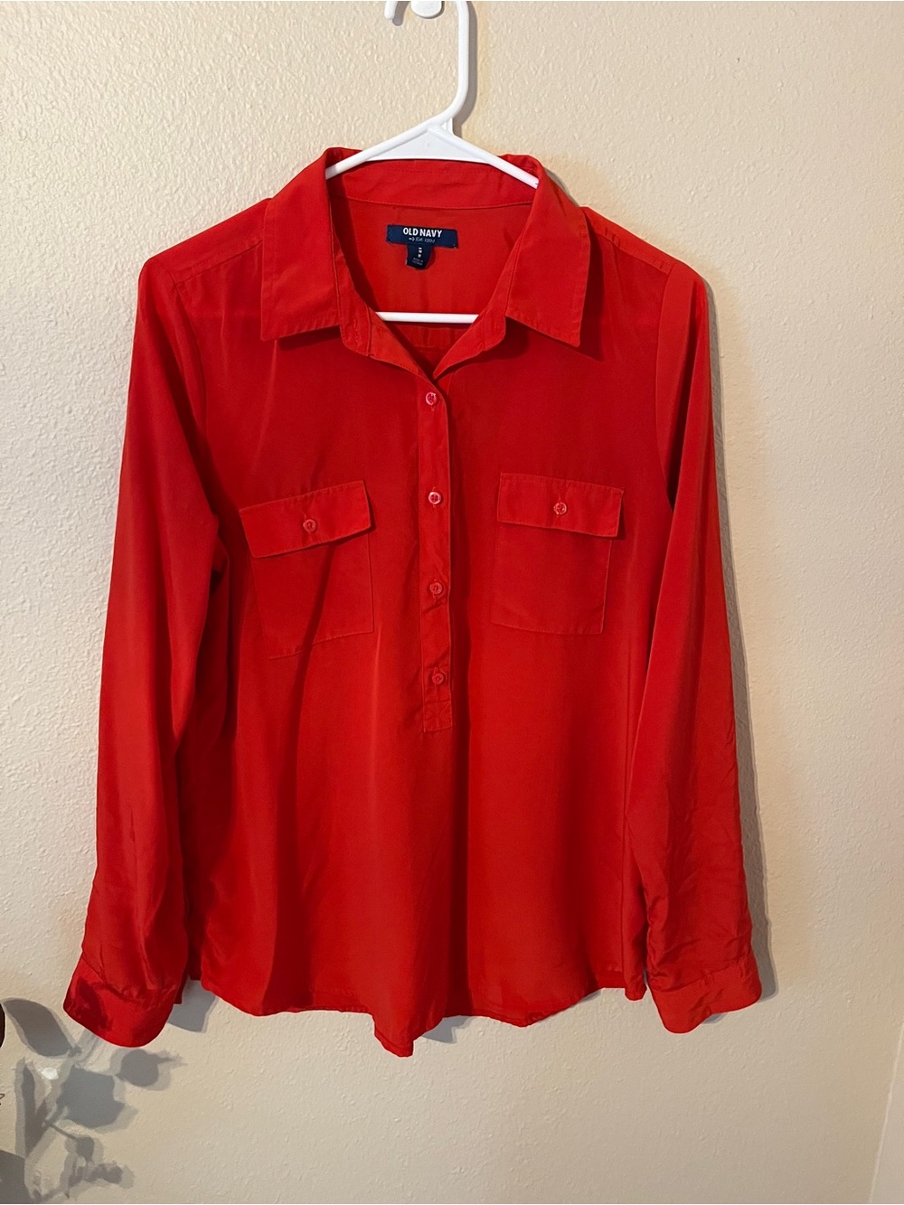 Old Navy Red Collared Button-Front Long Sleeved Blouse